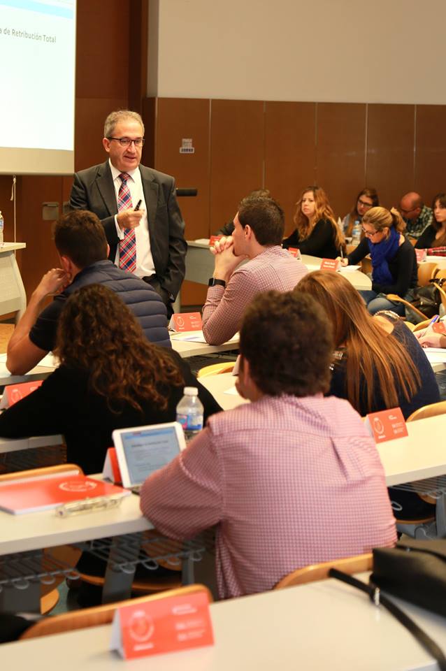 Compensacion_beneficios_como_Herramienta_Direccion_Estrategica_personas_francisco_balboa_master_rrhh_ua2