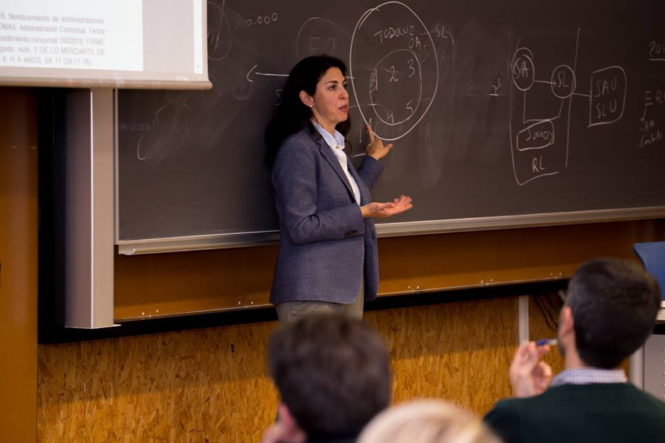 Nuria Fernández Sistema Jurídico Máster en Dirección y Gestión de Empresas UA