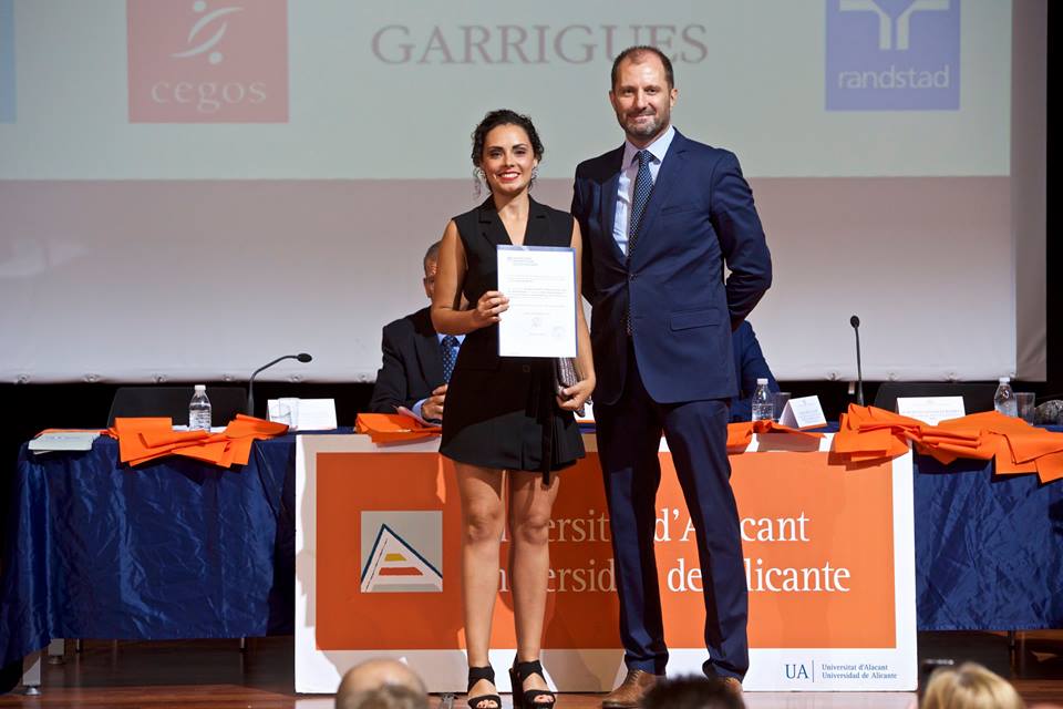 clausura 2018 master direccion y gestion de empresas recursos humanos y programa superior de gestion universidad de alicante premio rrhh 3